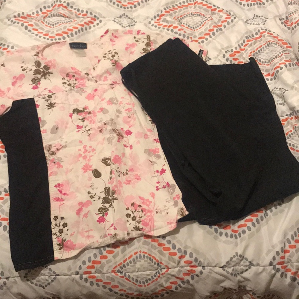Medium Scrub Set